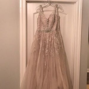 Stella York 2016 Collection Wedding Dress. Size 10